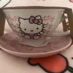Hello Kitty Pink Striped Tea Cup Set
